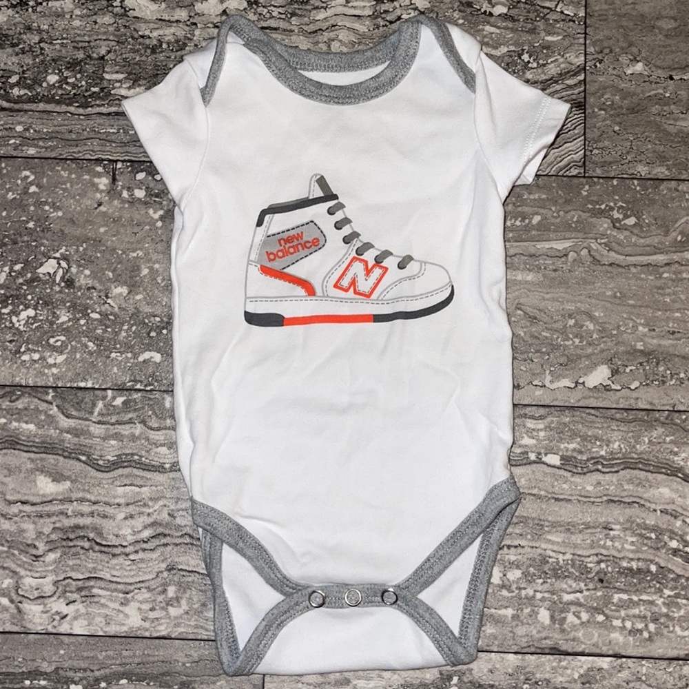 Short sleeve onesie